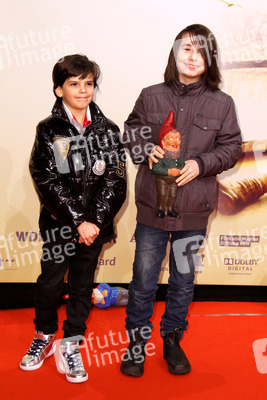 Ilyes Moutaoukkil, Alexandros Gehrckens