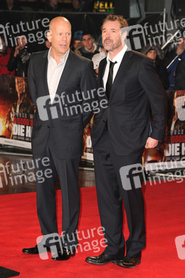 Bruce Willis, Sebastian Koch