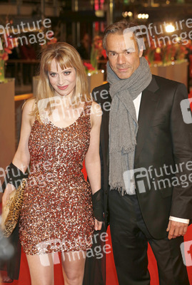 Sophie Adell, Hannes Jaenicke