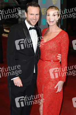 Rafe Spall, Elize du Toit