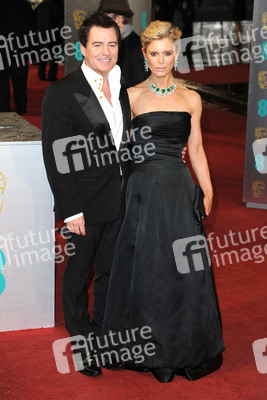 Emilia Fox mit Begleitung