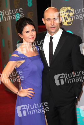 Liza Marshall, Mark Strong