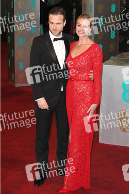 Rafe Spall, Elize du Toit