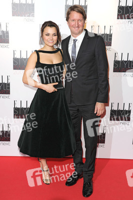 Samatha Barks, Tom Hooper