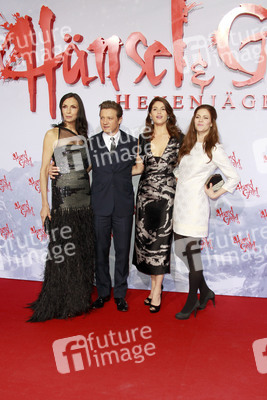 Famke Janssen, Jeremy Renner, Gemma Arterton, Pihla Viitala
