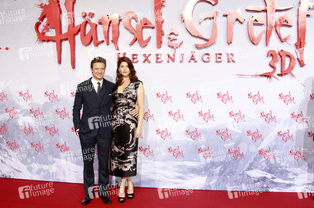 Jeremy Renner, Gemma Arterton