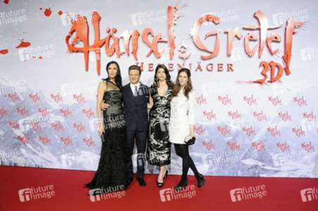 Famke Janssen, Jeremy Renner, Gemma Arterton, Pihla Viitala