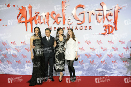 Famke Janssen, Jeremy Renner, Gemma Arterton, Pihla Viitala