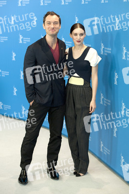 Jude Law, Rooney Mara