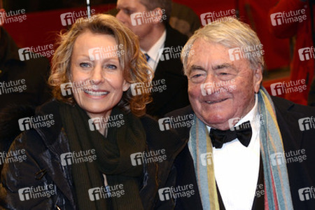 Claude Lanzmann mit Begleitung
