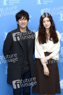 Sunkyun Lee / Seon-gyun Lee / Lee Sun-gyun, Eunchae Jung / Jeong Eun-Chae / Jung Eun-chae