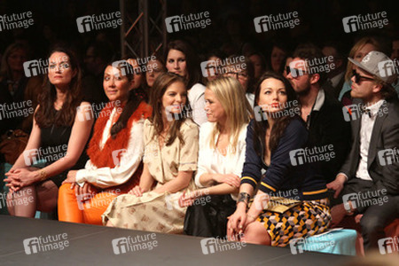 Natalia Wörner, Dünya Yildiz Can, Yvonne Catterfeld, Nova Meierhenrich, Cosma Shiva Hagen