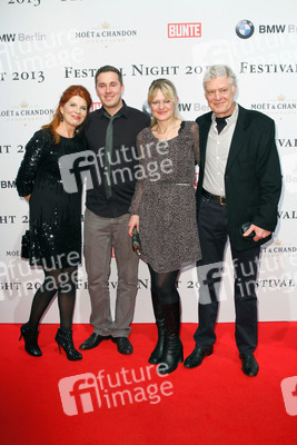 Claudia Wenzel, Rüdiger Joswig mit Gästen