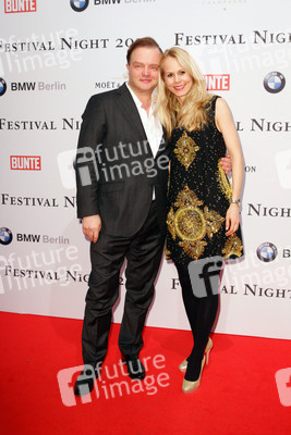 Alexander zu Schaumburg-Lippe mit Gattin Nadja Anna Zsöks