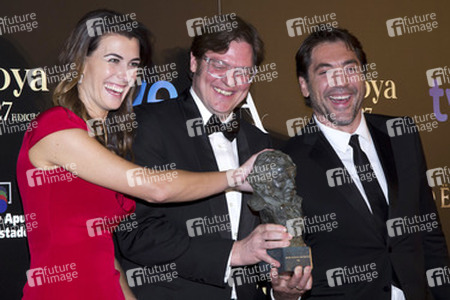 Lilly Hartley, Álvaro Longoria, Javier Bardem