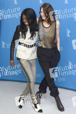 Rayna Campbell, Pia Marais