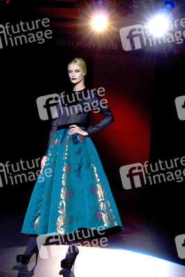 Hannibal Laguna Model