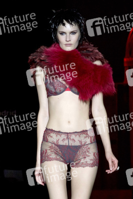 Andres Sarda Model