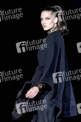 Roberto Verino Model