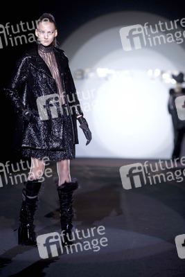 Roberto Verino Model