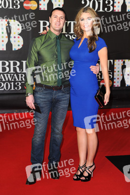 Paddy McGuinness mit Begleitung