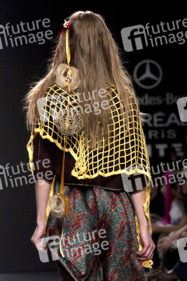 Herida de Gato Model