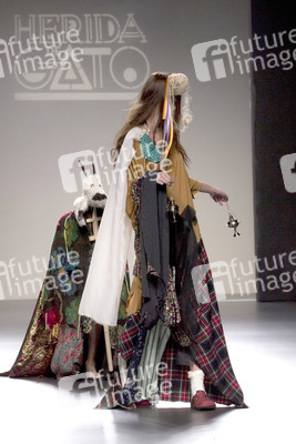 Herida de Gato Model