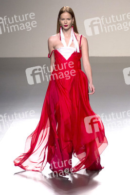 Eugenio Loarce Model