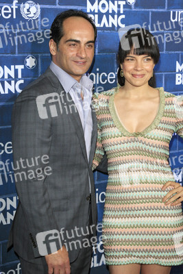 Navid Negahban, Zuleikha Robinson