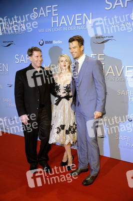 Nicholas Sparks, Julianne Hough, Josh Duhamel