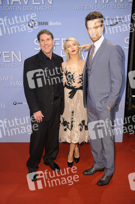 Nicholas Sparks, Julianne Hough, Josh Duhamel