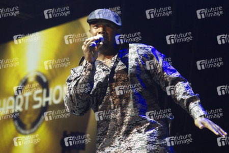 Claude Woods (Earth Wind & Fire Experience feat. Al McKay Allstars)