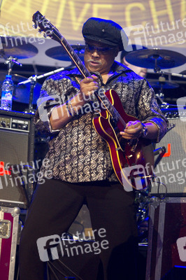 Al McKay (Earth Wind & Fire Experience feat. Al McKay Allstars)