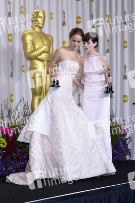 Jennifer Lawrence, Anne Hathaway