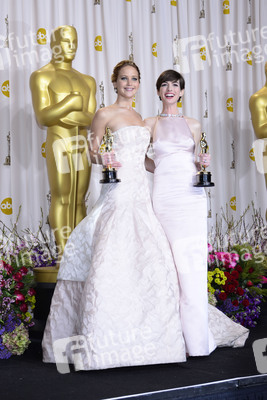 Jennifer Lawrence, Anne Hathaway