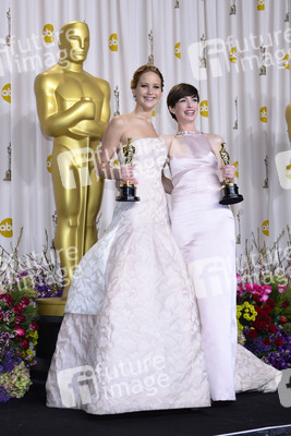 Jennifer Lawrence, Anne Hathaway