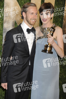 Adam Shulman, Anne Hathaway