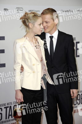 Antonia Campbell-Hughes, Thure Lindhardt
