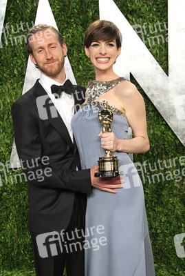 Adam Shulman, Anne Hathaway