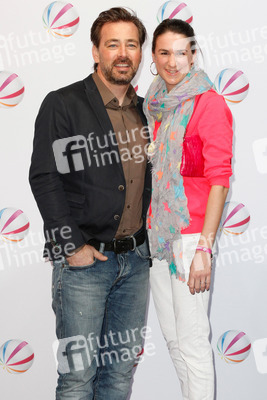 Jan Sosniok mit Freundin Nadine Möllers