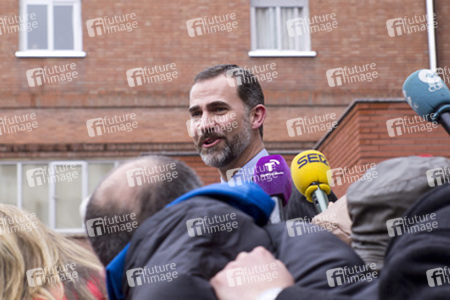 Felipe von Spanien beim Krankenhausbesuch, Madrid