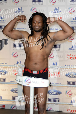 Wiegen zum Sat.1 Promiboxen, Düsseldorf