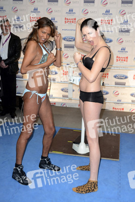 Wiegen zum Sat.1 Promiboxen, Düsseldorf