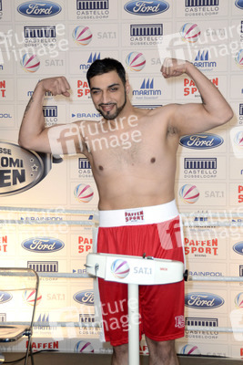 Wiegen zum Sat.1 Promiboxen, Düsseldorf