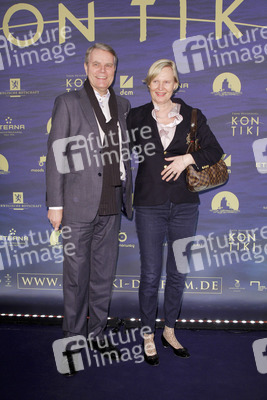 Sven-Erik Svedman mit Begleitung