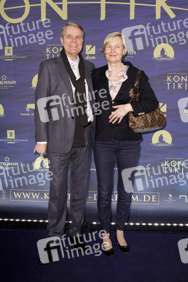 Sven-Erik Svedman mit Begleitung