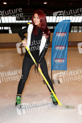 'Wir gegen Dir - On ice!' Eishockeyspiel, Berlin
