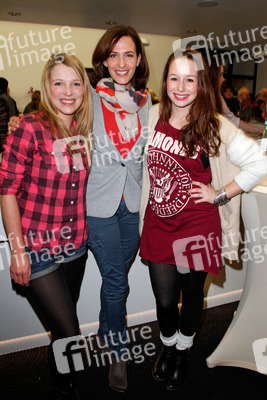 Iris Mareike Steen, Ulrike Frank, Senta-Sofia Delliponti