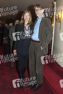 'Eine ganz normale Familie' Theaterpremiere, Berlin