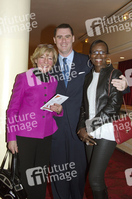 'Eine ganz normale Familie' Theaterpremiere, Berlin